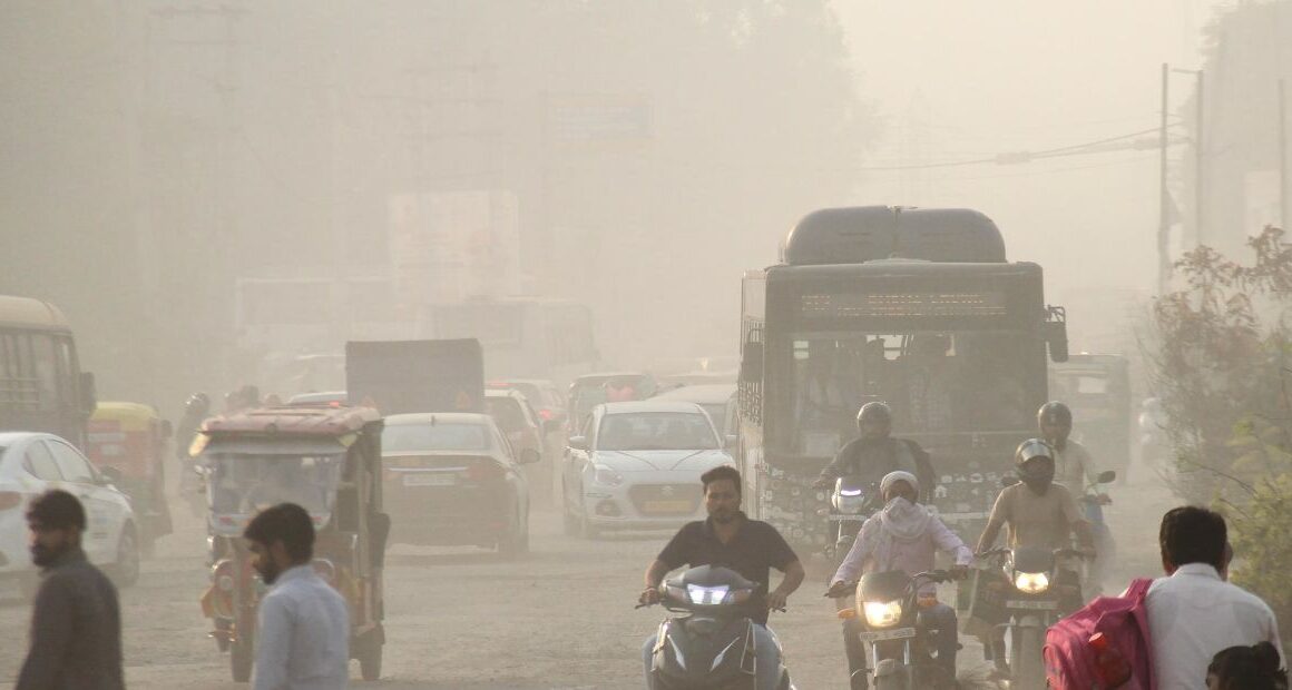 Delhi Air Quality Gets Worse, Drops to Pm2.5 Post Diwali Celebrations