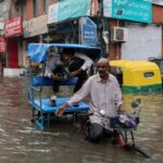 Heavy Rainfall in Kolkata in 37 years : 7 People Killed